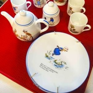 Metropolitan Museum of Art Nursery Rhyme Tea Set